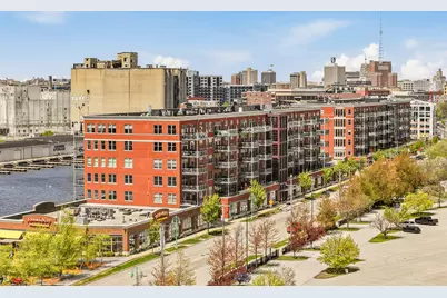 601 E Erie St #212, Milwaukee, WI 53202 - Photo 2