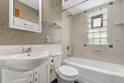 8842 S Chicago Rd #8844, Oak Creek, WI 53154 - Photo 12