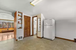8842 S Chicago Rd, Oak Creek, WI 53154 - Photo 16