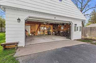 8115 N Whitney Rd, Fox Point, WI 53217 - Photo 36