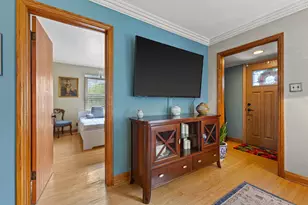 8115 N Whitney Rd, Fox Point, WI 53217 - Photo 12