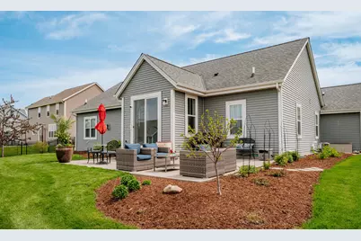 634  Westlawn Ave, Mukwonago, WI 53149 - Photo 2