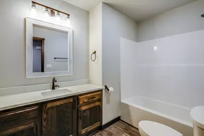 2210 S 19th St, Manitowoc, WI 54220 - Photo 32