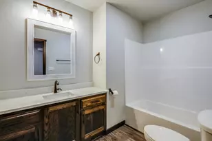 2210 S 19th St, Manitowoc, WI 54220 - Photo 32