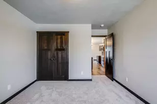 2210 S 19th St, Manitowoc, WI 54220 - Photo 30