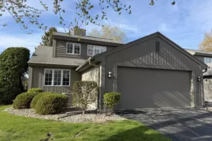 2314 W Dickinson Ct, Mequon, WI 53092 - Photo 2