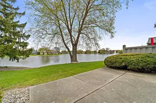2314 W Dickinson Ct, Mequon, WI 53092 - Photo 20