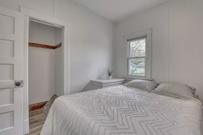 2117 S 77th St, West Allis, WI 53219 - Photo 14