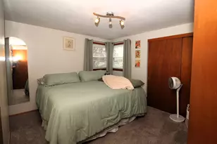 5829 S New York Ave, Cudahy, WI 53110 - Photo 14