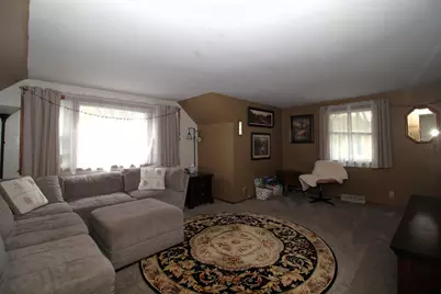 5829 S New York Ave, Cudahy, WI 53110 - Photo 6