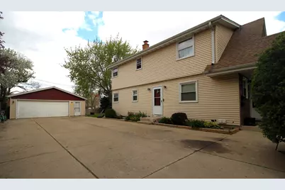 5829 S New York Ave, Cudahy, WI 53110 - Photo 2
