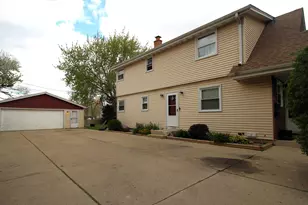 5829 S New York Ave, Cudahy, WI 53110 - Photo 2