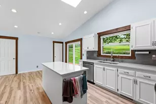 820 Crestwood Dr, Waukesha, WI 53188 - Photo 8