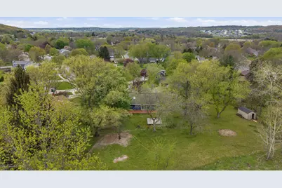 820  Crestwood Dr, Waukesha, WI 53188 - Photo 42