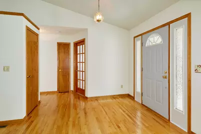 W265N6770  Yarotta Cir, Lisbon, WI 53089 - Photo 4