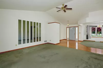 W265N6770  Yarotta Cir, Lisbon, WI 53089 - Photo 8
