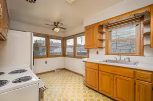 3170 S 36th St, Milwaukee, WI 53215 - Photo 10