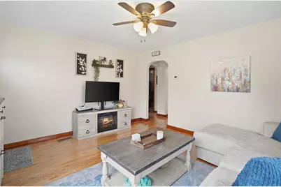 2704  Dwight St, Racine, WI 53403 - Photo 4