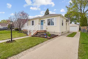 2704 Dwight St, Racine, WI 53403 - Photo 1