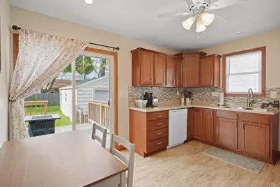 2704  Dwight St, Racine, WI 53403 - Photo 6