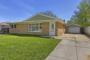 1237 Virginia St, Racine, WI 53405 - Photo 2