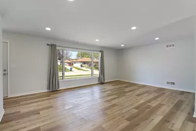1237  Virginia St -, Racine, WI 53405 - Photo 4