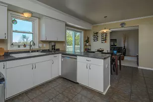 N75W23408 N Ridgeview Cir, Sussex, WI 53089 - Photo 8