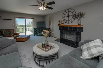 N75W23408 N Ridgeview Cir, Sussex, WI 53089 - Photo 2