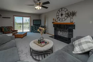 N75W23408 N Ridgeview Cir, Sussex, WI 53089 - Photo 2