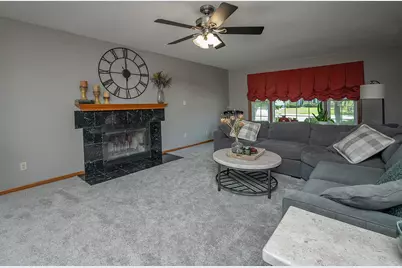 N75W23408 N Ridgeview Cir, Sussex, WI 53089 - Photo 6
