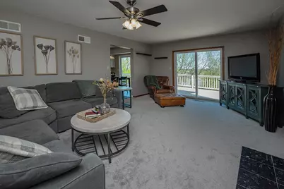 N75W23408 N Ridgeview Cir, Sussex, WI 53089 - Photo 4