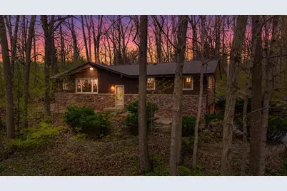 21195  Mary Lynn Dr, Brookfield, WI 53045 - Photo 2