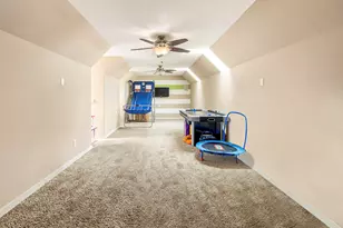 W193N5790 Canary Dr, Menomonee Falls, WI 53051 - Photo 18