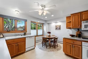811 N Hine Ave, Waukesha, WI 53188 - Photo 8