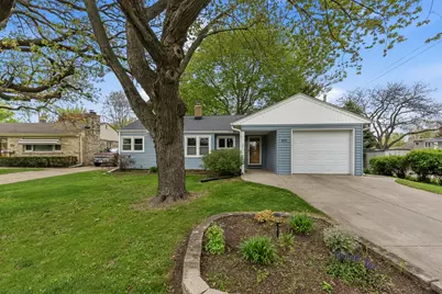 811 N Hine Ave, Waukesha, WI 53188 - Photo 2