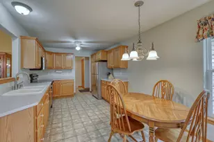 3527 Rapids Trail, Waukesha, WI 53189 - Photo 4