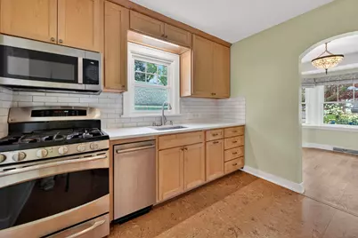 112  14th St, La Crosse, WI 54601 - Photo 6
