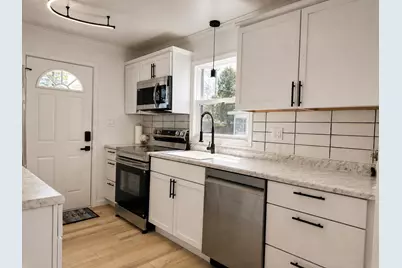 2231 N 23rd St, Sheboygan, WI 53083 - Photo 6