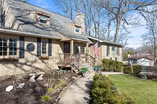1010 Jenkins Dr, Fontana, WI 53125 - Photo 2