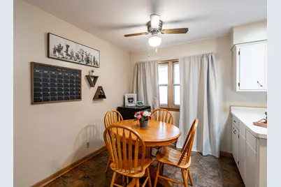 2204  Savoy Cir, Racine, WI 53404 - Photo 10