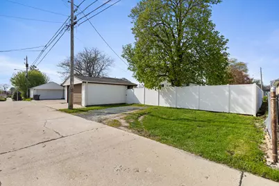 1217  Marion Ave, South Milwaukee, WI 53172 - Photo 24