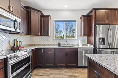 3003  Nostalgic Ct, Richfield, WI 53033 - Photo 14