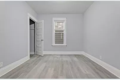 2827 W Grant St, Milwaukee, WI 53215 - Photo 10