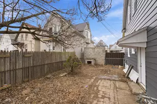 2827 W Grant St, Milwaukee, WI 53215 - Photo 18