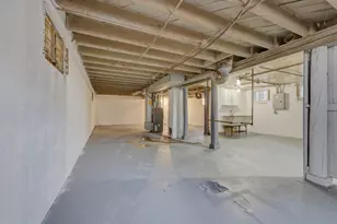2827 W Grant St, Milwaukee, WI 53215 - Photo 16