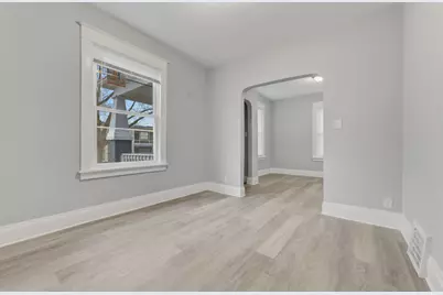2827 W Grant St, Milwaukee, WI 53215 - Photo 4