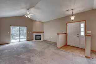 1048 Quinlan Dr, Pewaukee, WI 53072 - Photo 1