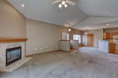 1048  Quinlan Dr #C, Pewaukee, WI 53072 - Photo 2