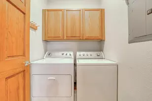 1048 Quinlan Dr, Pewaukee, WI 53072 - Photo 28