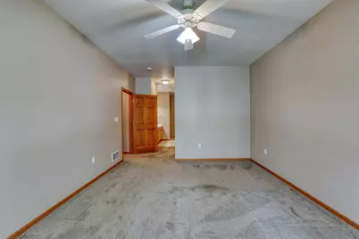 1048  Quinlan Dr #C, Pewaukee, WI 53072 - Photo 16